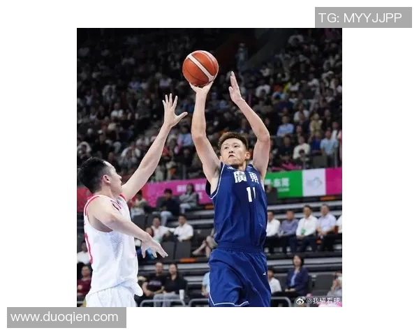 周鹏:从篮球场上的奋斗者到人生舞台的领航者之路 周鹏:从篮球场上的奋斗者到人生舞台的领航者之路